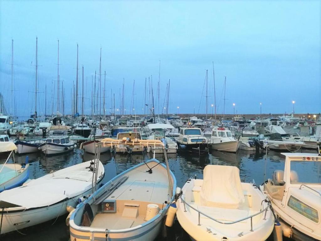 Casa Carina Centro Citta Con Garage Privato Daire Sanremo Dış mekan fotoğraf
