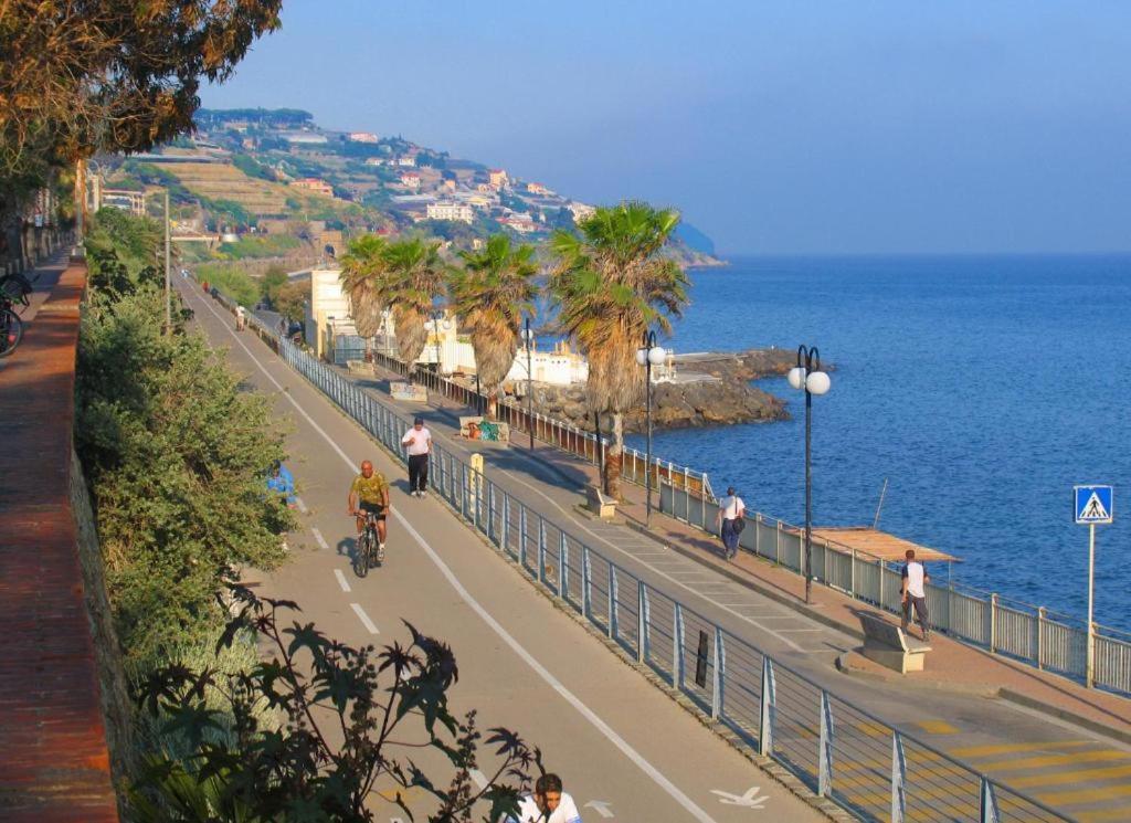 Casa Carina Centro Citta Con Garage Privato Daire Sanremo Dış mekan fotoğraf