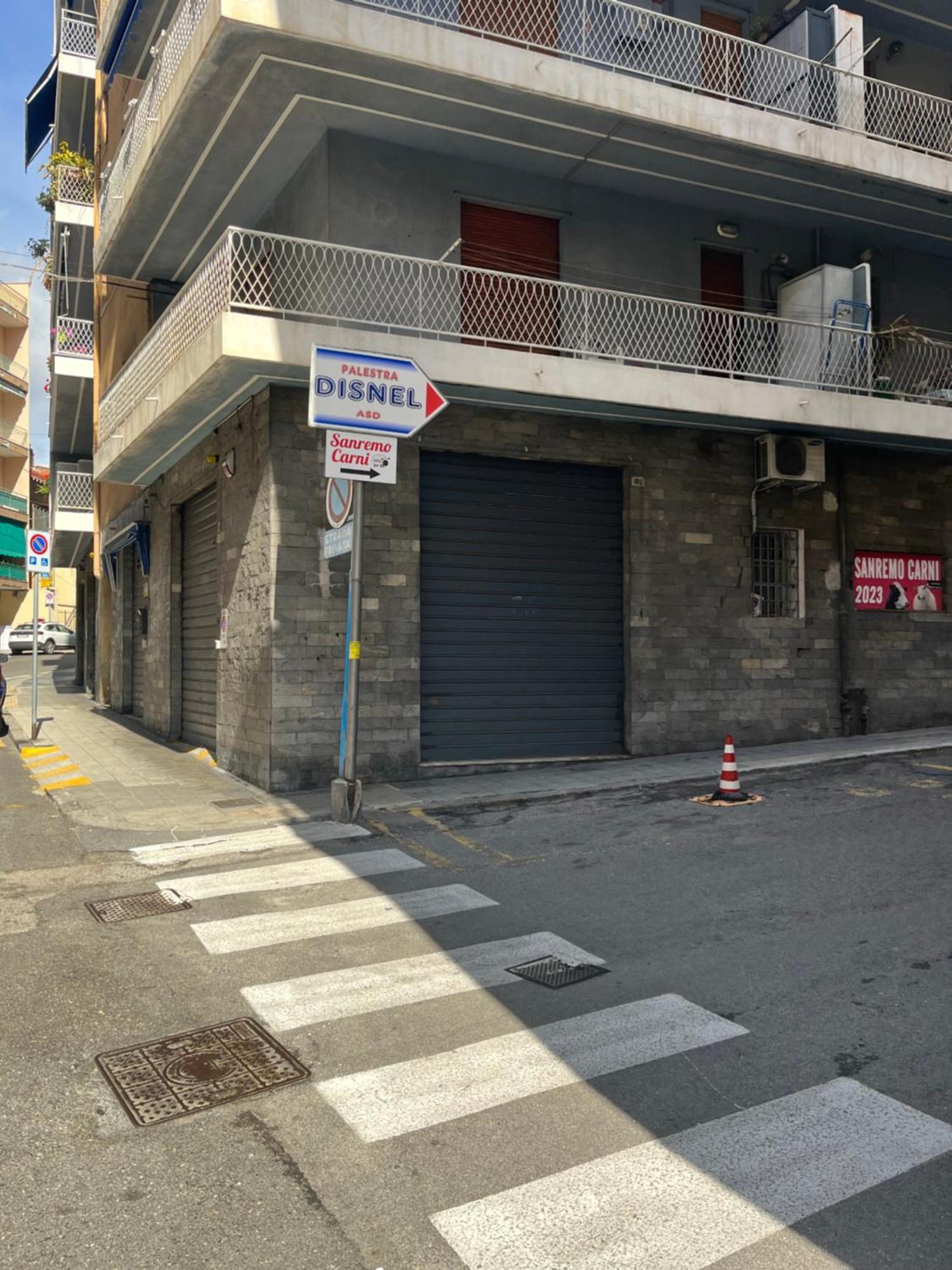 Casa Carina Centro Citta Con Garage Privato Daire Sanremo Dış mekan fotoğraf