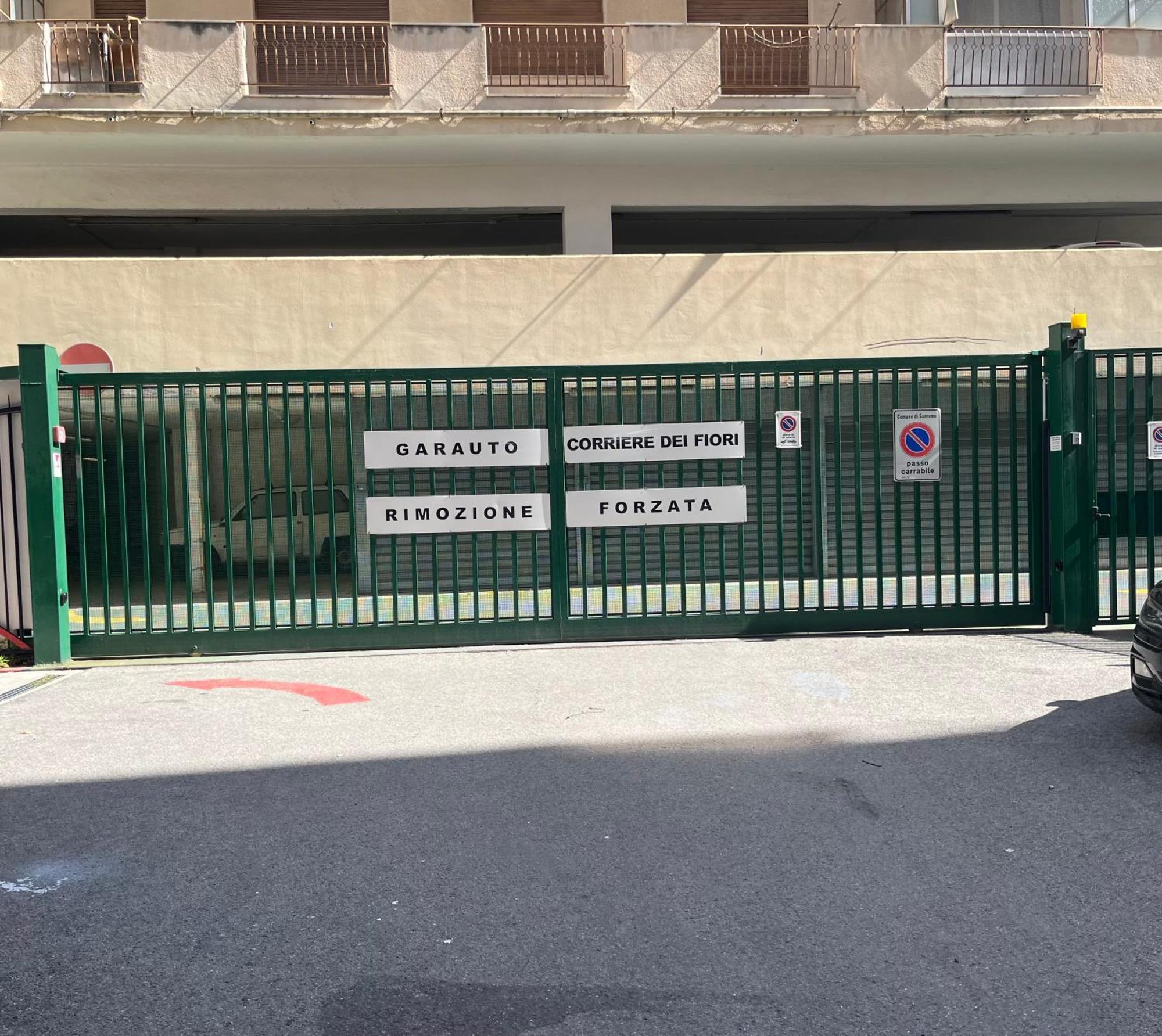Casa Carina Centro Citta Con Garage Privato Daire Sanremo Dış mekan fotoğraf