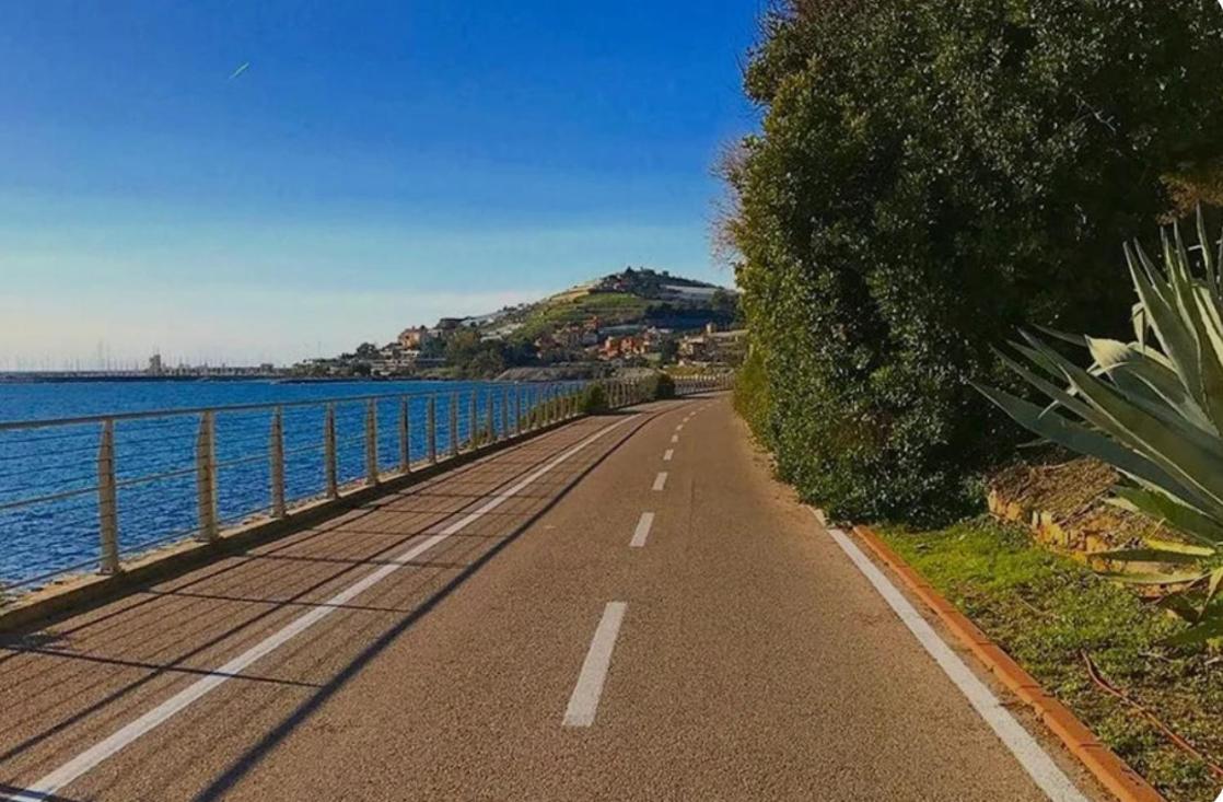 Casa Carina Centro Citta Con Garage Privato Daire Sanremo Dış mekan fotoğraf
